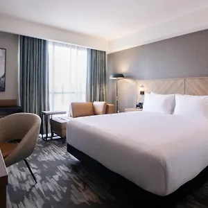 4* Hotel Sandman Signature Airport &