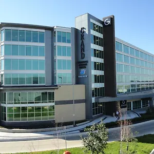 4* Otel The Grand Airport By Lakeview